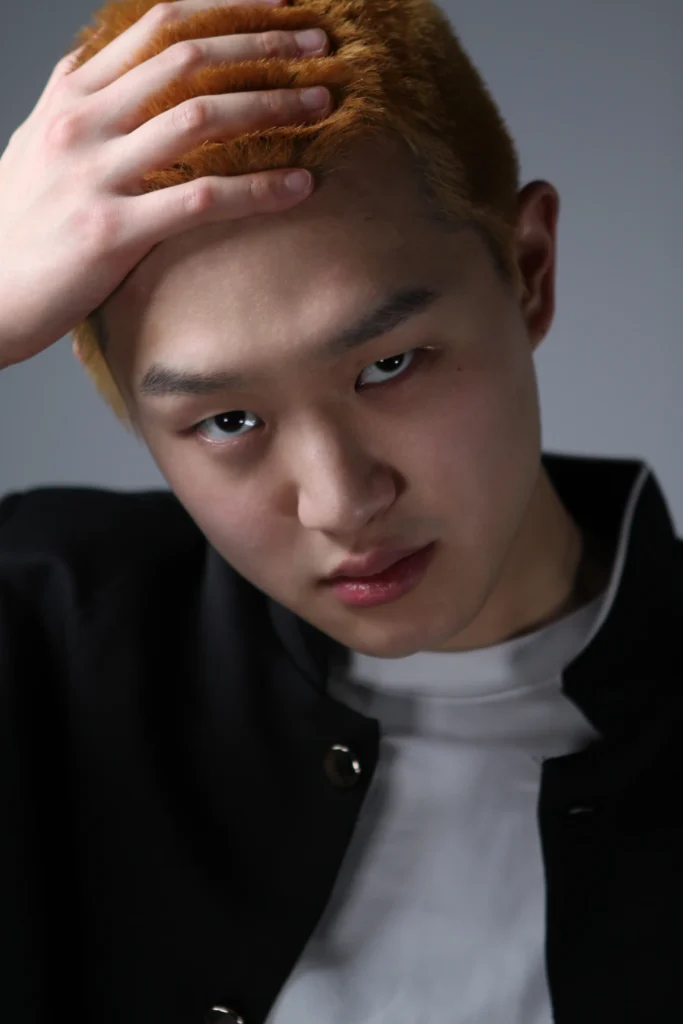 신OO 헤드샷